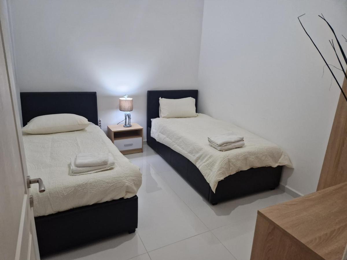Town Pent House Lejlighed Luqa Eksteriør billede